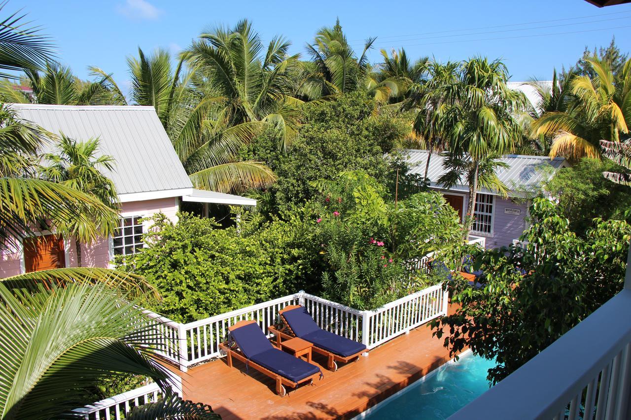 Weezie'S Ocean Front Hotel And Garden Cottages Caye Caulker Exterior photo